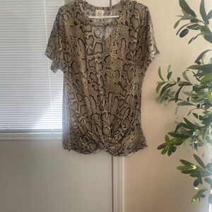 Chic Snake Print Short Sleeve Top